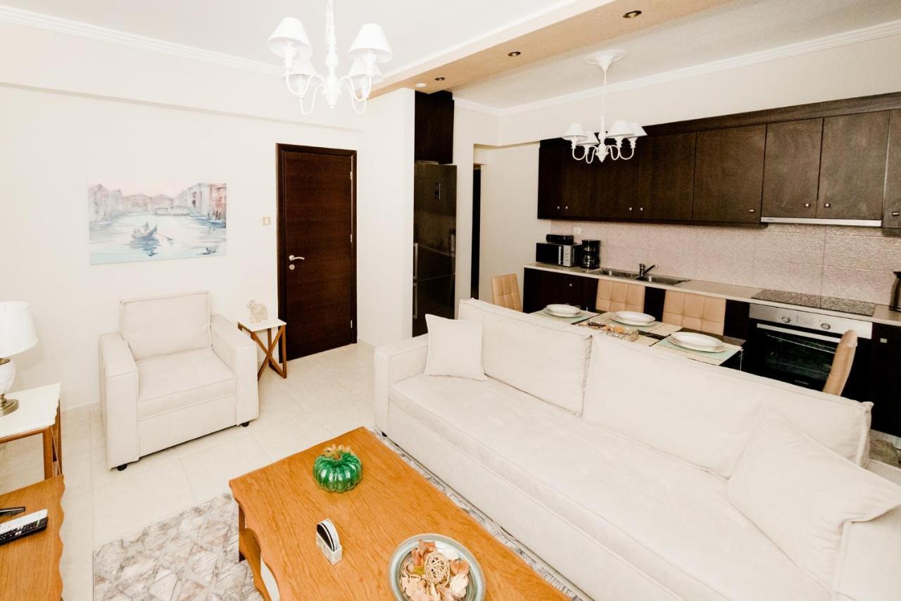 Best House, Ellinou Stratiotou, Ayia, Patra المظهر الخارجي الصورة